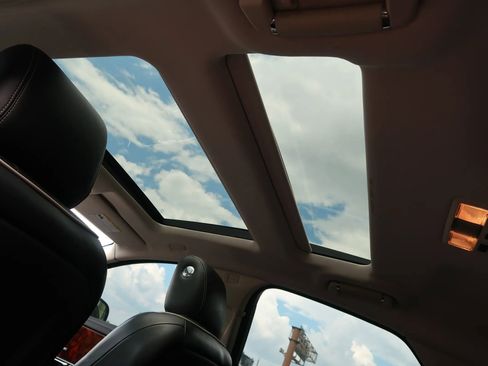 Used 2017 Jaguar XJ R-Sport image 56