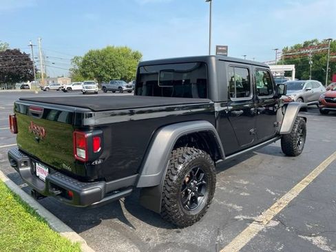 Used 2023 Jeep Gladiator Rubicon w/ Cold Weather Group AWD/4WD image 8