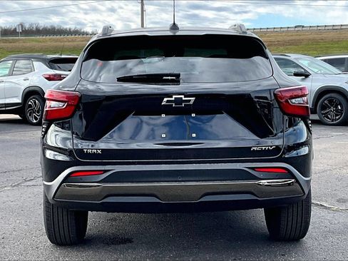 New 2026 Chevrolet Trax ACTIV FWD image 4