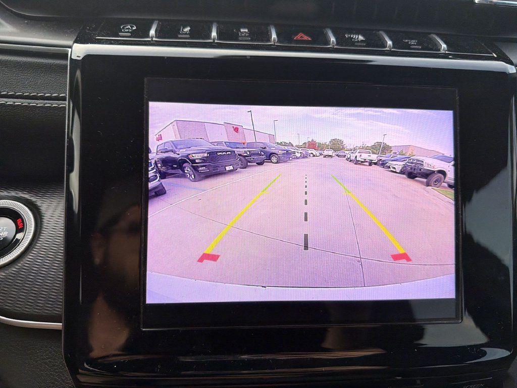 Used 2024 Jeep Grand Cherokee L Laredo w/ Luxury Tech Group I RWD image 20