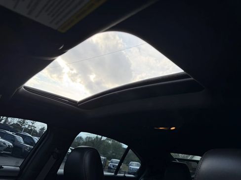 Used 2015 Ford Taurus SHO w/ Equipment Group 401A image 61