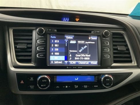 Used 2018 Toyota Highlander Plus image 18