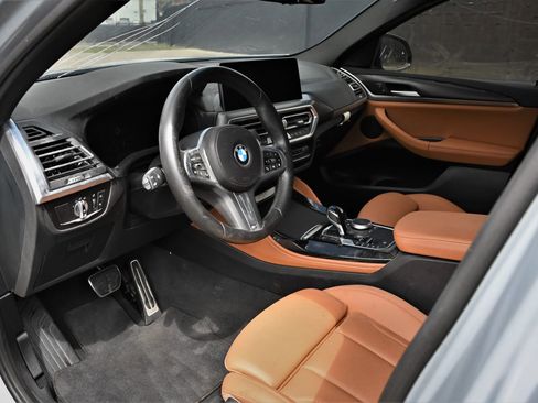 Used 2024 BMW X4 xDrive30i w/ M Sport Package AWD/4WD image 7