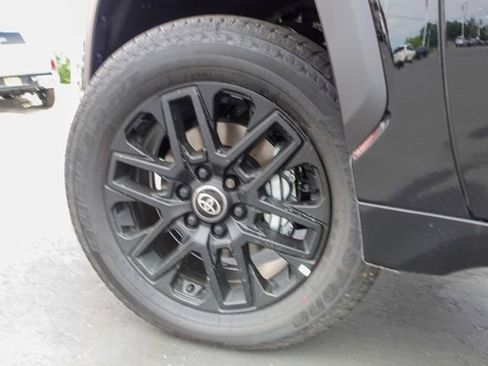 New 2026 Toyota Tundra Limited AWD/4WD image 12