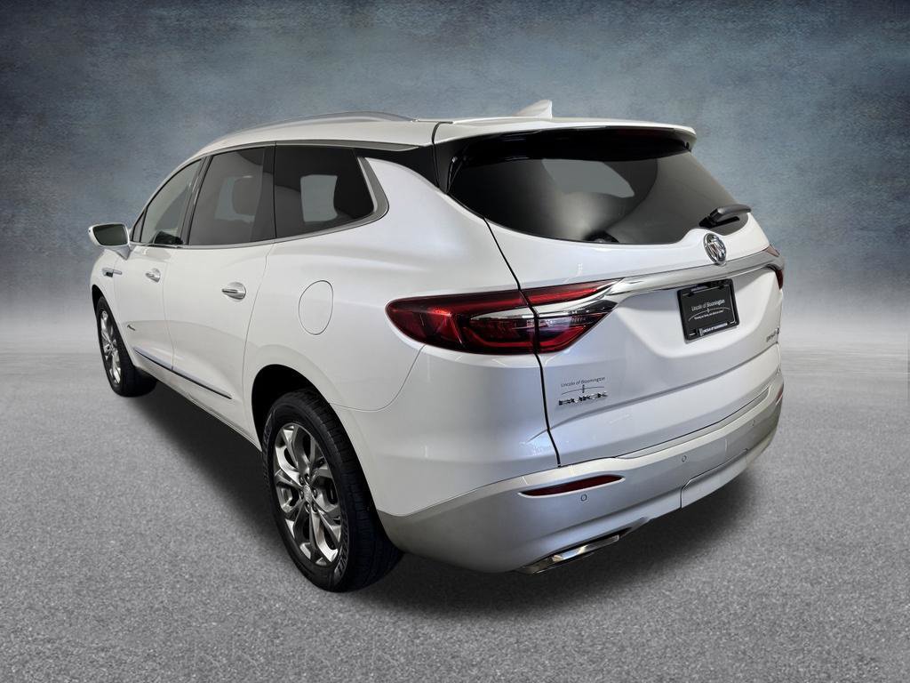 Used 2018 Buick Enclave Avenir w/ Avenir Technology Package AWD/4WD image 4