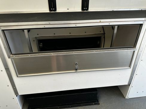 Used 2024 GMC Sierra 3500 Pro w/ Convenience Package image 13