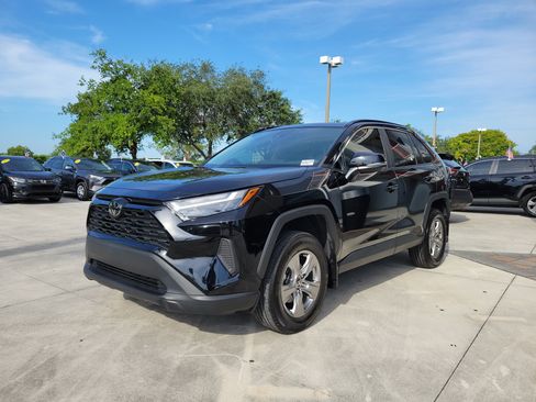Certified 2024 Toyota RAV4 XLE w/ Convenience Package FWD image 3