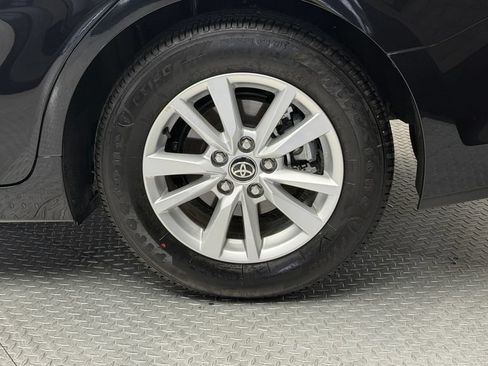 Used 2025 Toyota Camry LE FWD image 6
