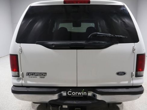 Used 2000 Ford Excursion XLT image 3