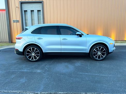 Used 2019 Porsche Cayenne AWD/4WD image 6