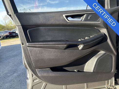 Used 2022 Ford Edge SEL w/ Convenience Package image 10