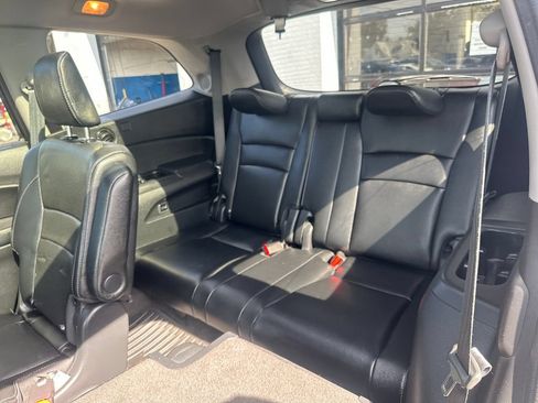 Used 2017 Honda Pilot Elite image 18