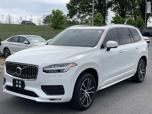 Used 2020 Volvo XC90 T6 Momentum AWD/4WD image 3