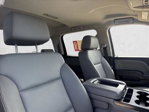 Used 2018 GMC Sierra 2500 4x4 Crew Cab w/ Sierra Convenience Package image 15
