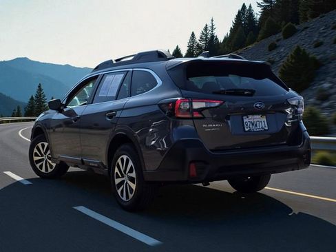 Certified 2022 Subaru Outback Premium image 5