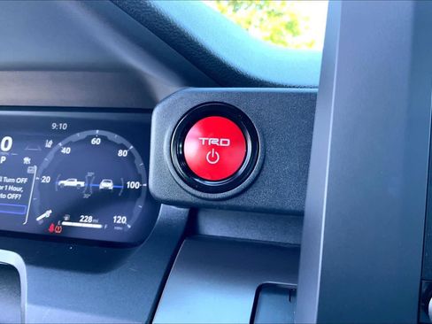 Used 2024 Toyota Tacoma TRD Off-Road AWD/4WD image 31