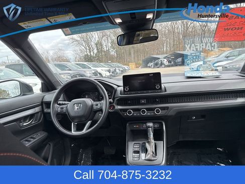 Used 2025 Honda CR-V Sport image 14