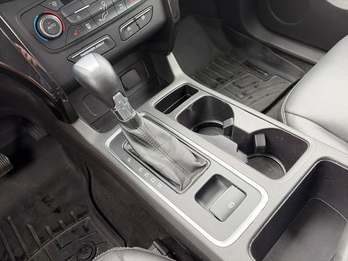 Used 2017 Ford Escape Titanium AWD/4WD image 31