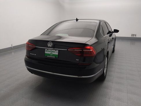 Used 2018 Volkswagen Passat 2.0T SE image 7