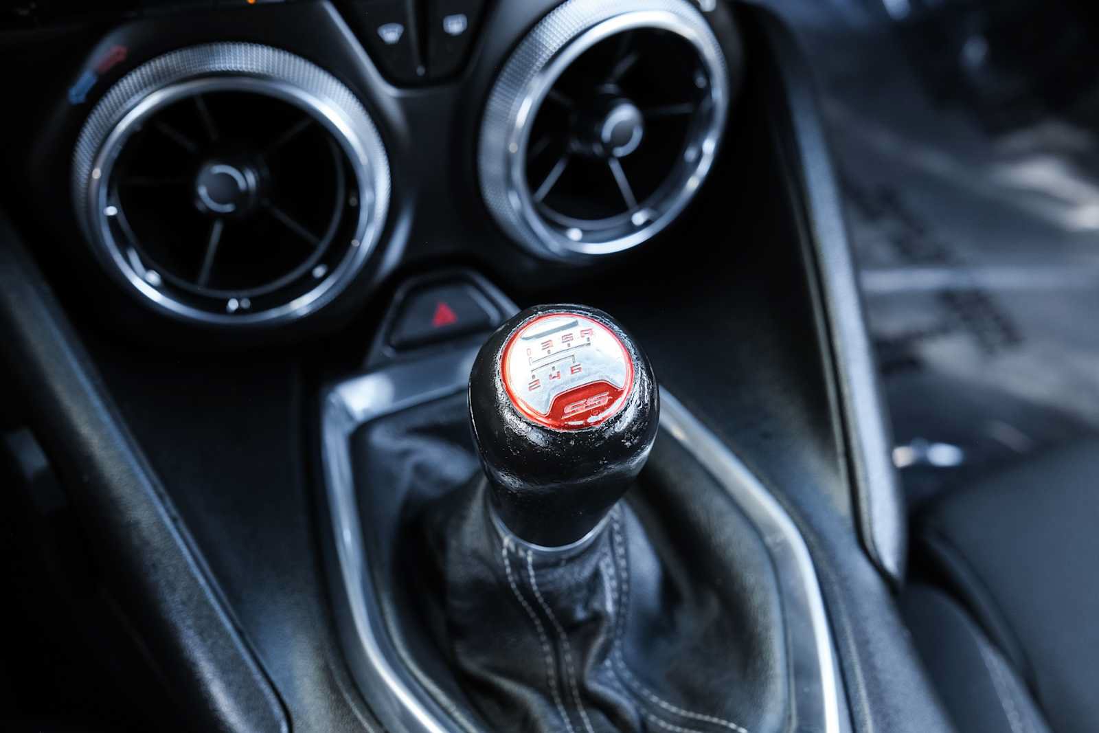 Used 2018 Chevrolet Camaro SS RWD image 36
