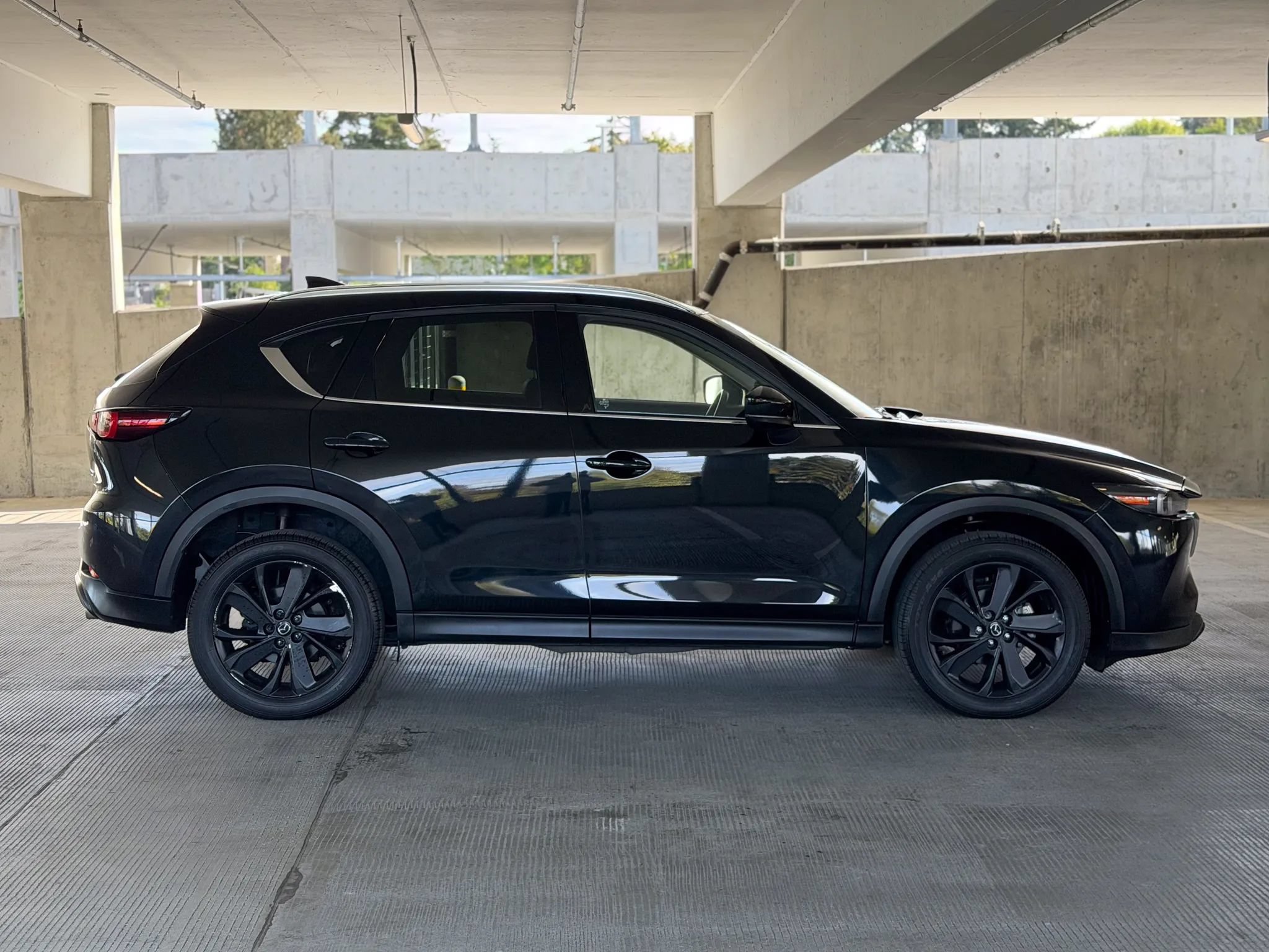 Used 2022 MAZDA CX-5 AWD 2.5 S w/ Premium Package image 4
