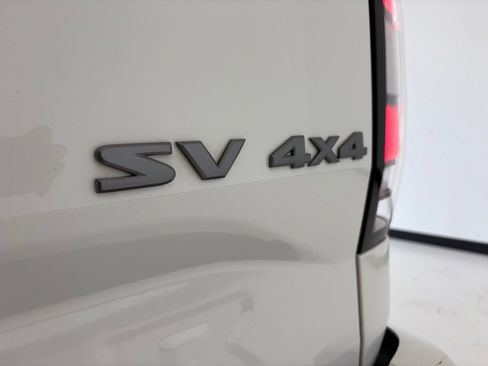 Used 2023 Nissan Frontier SV w/ Tow Package AWD/4WD image 23