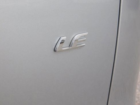 Used 2023 Toyota Corolla Cross LE image 6