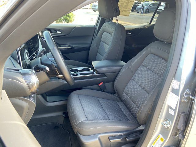 Used 2026 Chevrolet Equinox LT AWD/4WD image 14