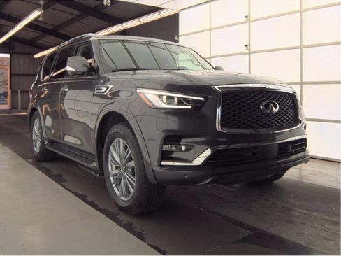 Certified 2024 INFINITI QX80 Luxe image 5