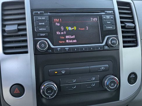 Used 2016 Nissan Frontier SV image 22