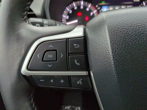 Certified 2024 Toyota Highlander LE FWD image 23
