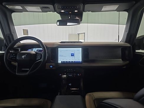 Used 2024 Ford Bronco Wildtrak image 26