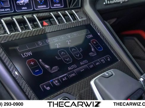 Used 2023 Lamborghini Urus Performante AWD/4WD image 87