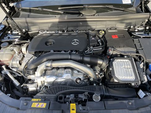 Used 2024 Mercedes-Benz GLB 250 image 52