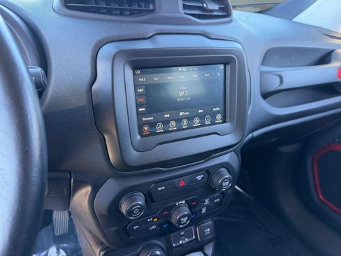 Used 2020 Jeep Renegade Trailhawk w/ Cold Weather Group AWD/4WD image 20