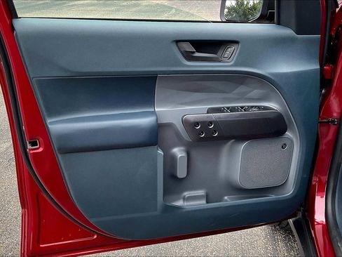 New 2025 Ford Maverick Lariat w/ Black Appearance Package image 10