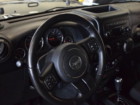 Used 2018 Jeep Wrangler Unlimited Sport S image 57