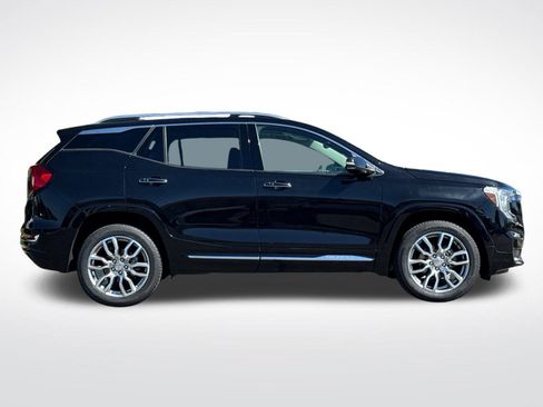 Used 2022 GMC Terrain Denali image 2