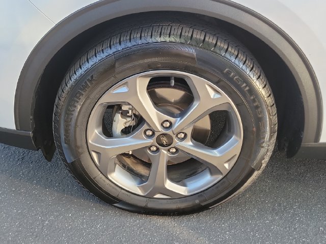 Certified 2025 Ford Escape ST-Line FWD image 23
