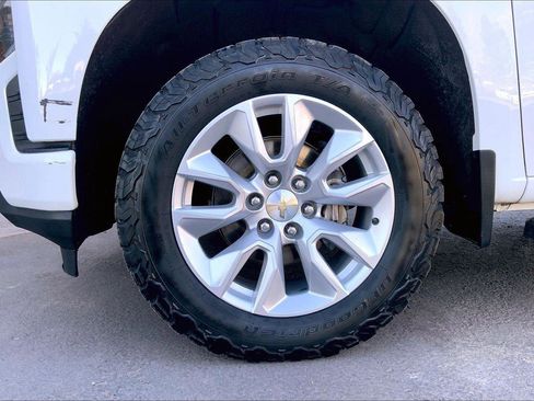 Used 2020 Chevrolet Silverado 1500 Custom w/ Custom Convenience Package image 9