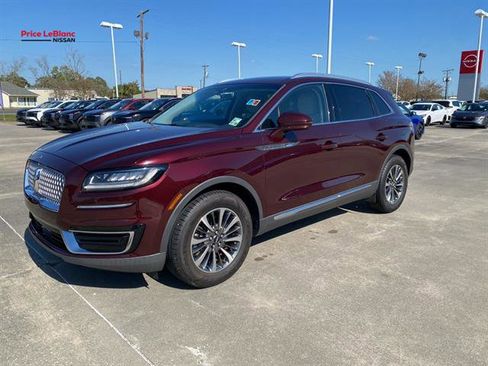 Used 2020 Lincoln Nautilus FWD w/ Equipment Group 101A image 3