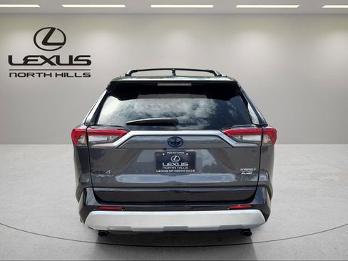 Used 2024 Toyota RAV4 XSE w/ Advanced Technology Package AWD/4WD image 7