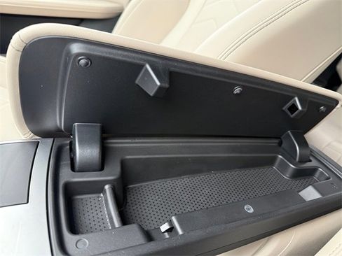 Certified 2025 BMW X1 M35i w/ Premium Package image 36