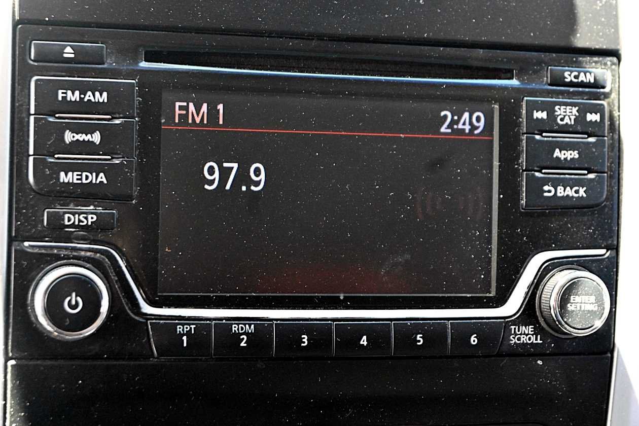 Used 2016 Nissan Frontier SV RWD image 13