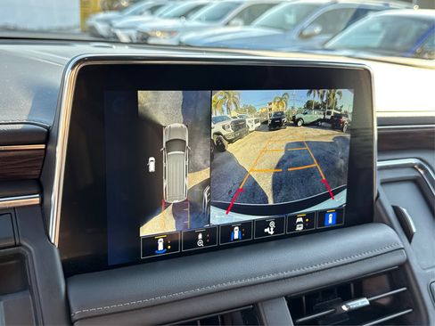 Used 2022 Chevrolet Tahoe LT w/ Luxury Package image 29