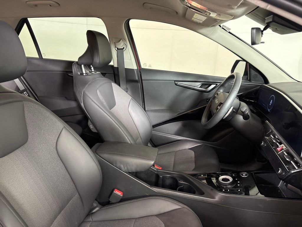 Used 2023 Kia Niro Wind FWD image 17