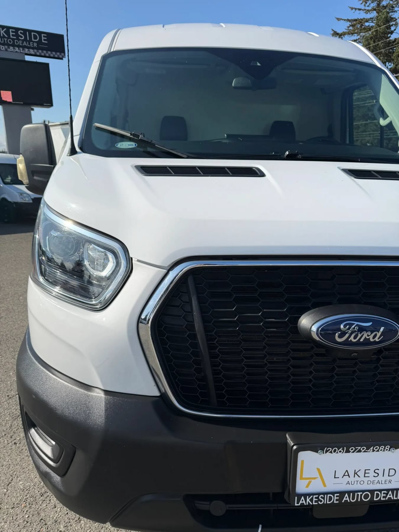 Used 2023 Ford Transit 250 Medium Roof w/ Exterior Upgrade Package RWD image 12