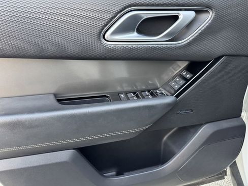 Used 2021 Land Rover Range Rover Velar S image 11