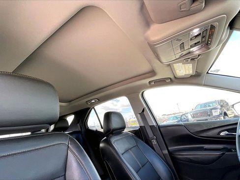 Used 2023 Chevrolet Equinox Premier image 28