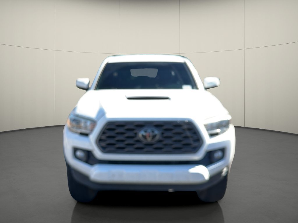 Used 2020 Toyota Tacoma TRD Sport w/ Technology Package RWD image 2